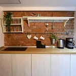 Regina Elisabeta Duplex-style Studios: Cozy Haven In The City Center דירה