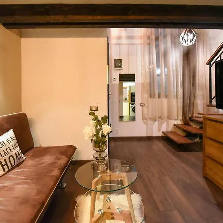 Regina Elisabeta Duplex-style Studios: Cozy Haven In The City Center