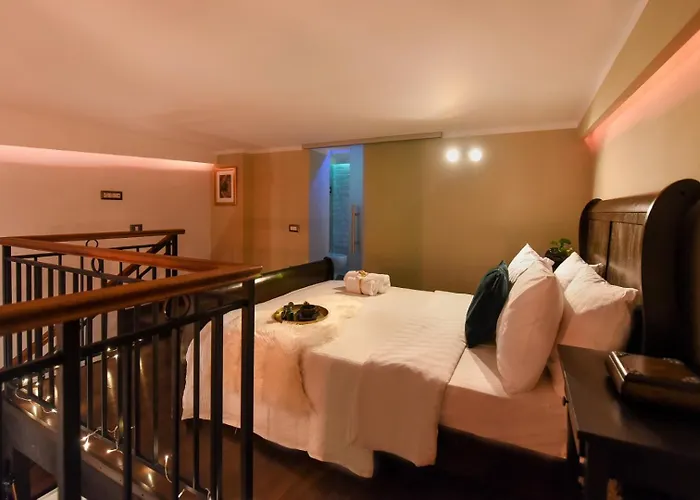 Regina Elisabeta Duplex-style Studios: Cozy Haven In The City Center Appartamento