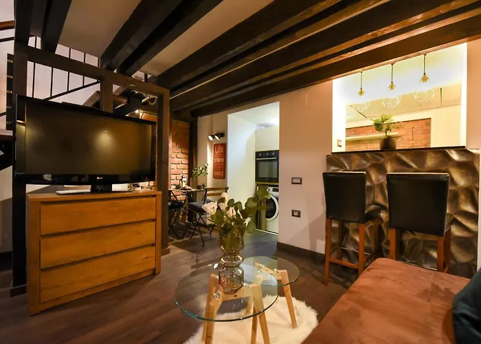 Regina Elisabeta Duplex-style Studios: Cozy Haven In The City Center * Bucarest