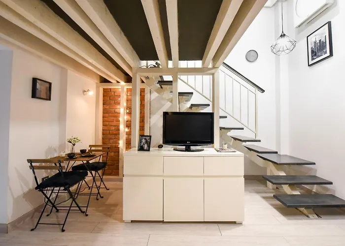 Regina Elisabeta Duplex-style Studios: Cozy Haven In The City Center Appartamento *