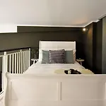 Regina Elisabeta Duplex-style Studios: Cozy Haven In The City Center Appartamento